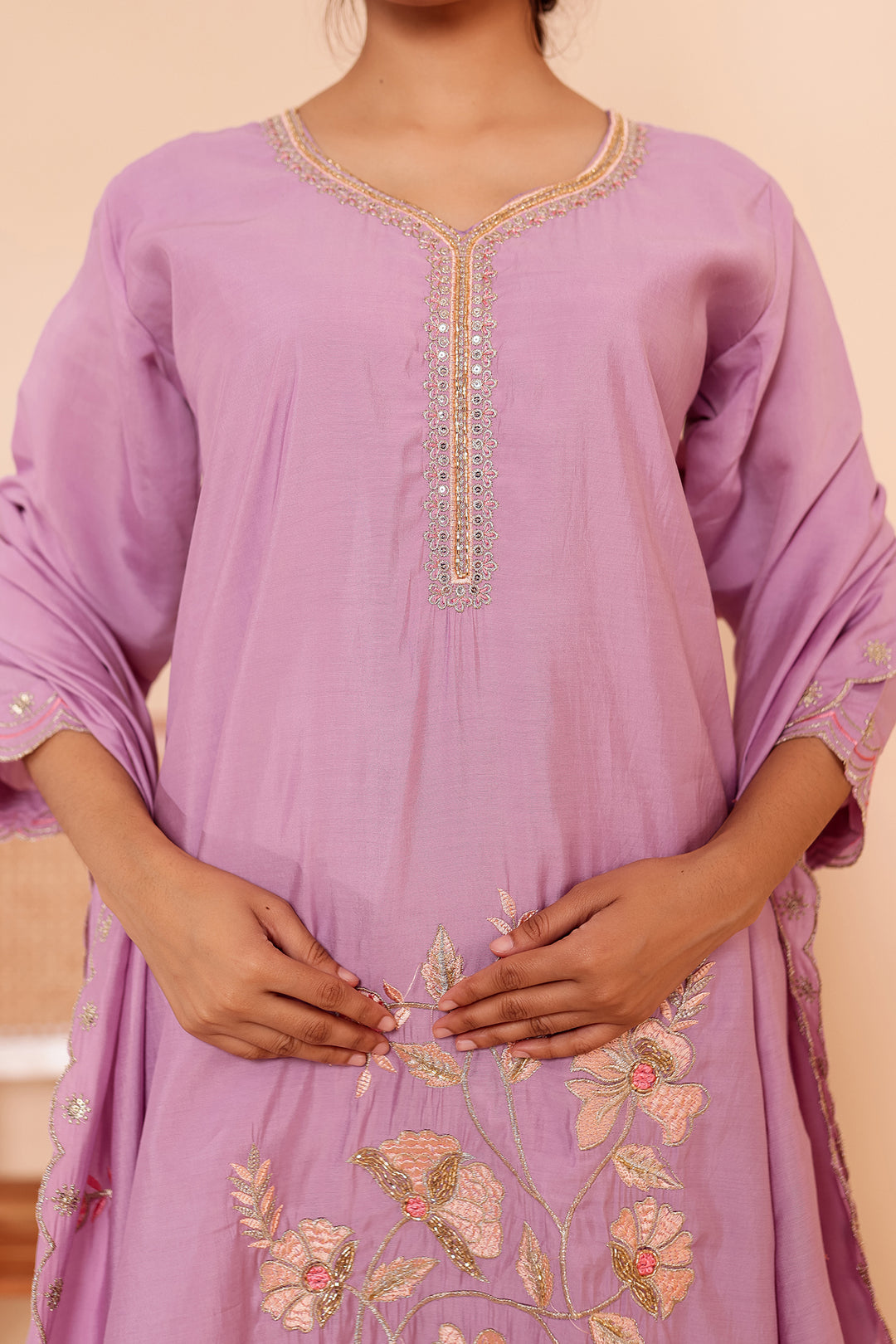 Lilac Roman Silk Straight Cut Kurta Set with Floral Embroidery.