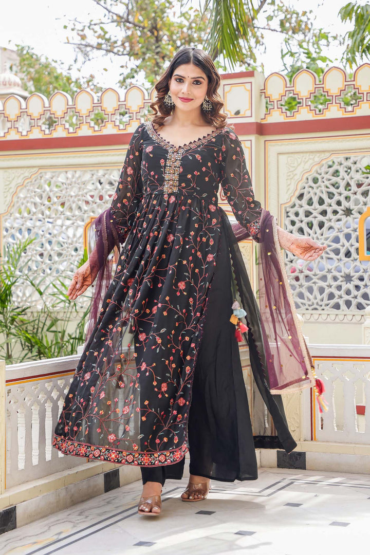 Black Naira Cut Kurta Set.