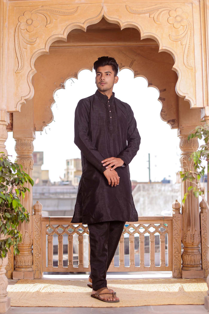 Black Silk Thread Embroidery Kurta Suit.