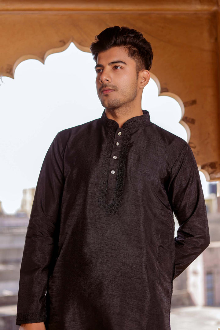 Black Silk Thread Embroidery Kurta Suit.